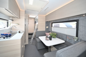Het nieuwe interieur van de 2023 model caravan Adria Altea