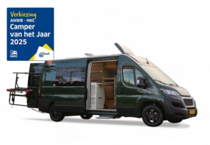 De basis van de Van-Jorn Camper van het Jaar 2025 is een geïsoleerde en gestoffeerde bus van een van de Stellantis-merken of een Mercedes-Benz